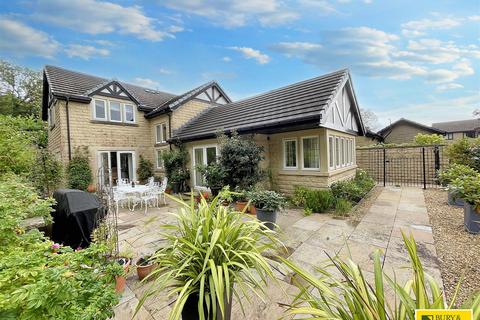 3 bedroom detached house for sale, Gadley Close, Buxton