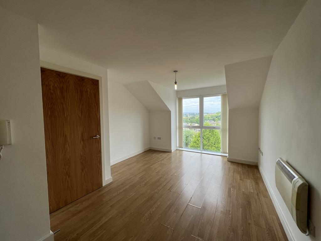 Lunar Apartments, Otley Road... 1 bed flat to rent £595 pcm (£137 pw)