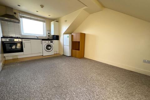 1 bedroom flat to rent, Wellwood Road, Ilford IG3