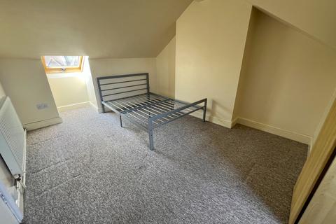 1 bedroom flat to rent, Wellwood Road, Ilford IG3