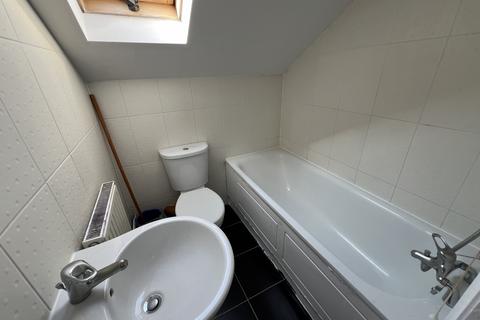 1 bedroom flat to rent, Wellwood Road, Ilford IG3