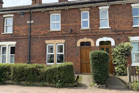 2 bedroom terraced house to rent, Oak Street, Fakenham NR21