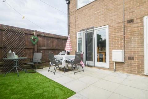 2 bedroom end of terrace house for sale, Rossefield Approach, Leeds