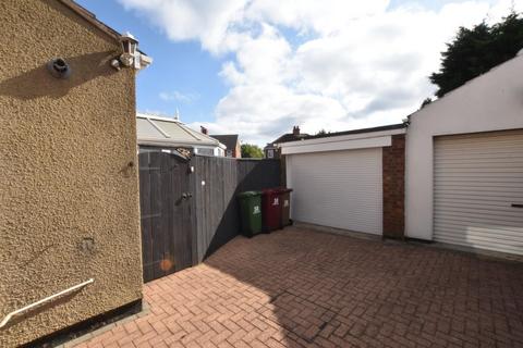 3 bedroom semi-detached house for sale, Kathleen Avenue, Scunthorpe