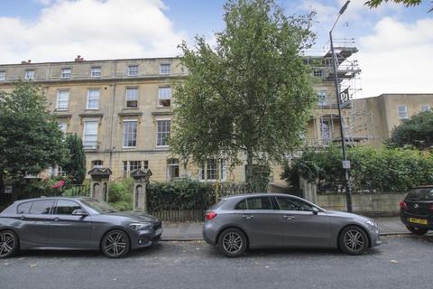 3 bedroom maisonette to rent, Apsley Road, Bristol BS8