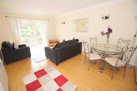 2 bedroom flat to rent, Woodlea Court, Alwoodley, Leeds