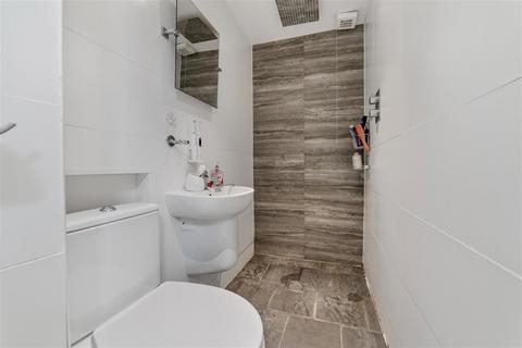 43 Elm Road, Windsor, SL4 3NB