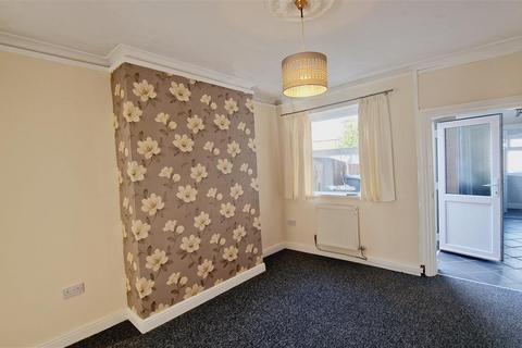 3 bedroom semi-detached house to rent, Princess Street, Winsford