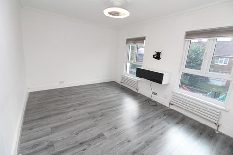 1 bedroom flat to rent, Evelina Road, Nunhead, SE15