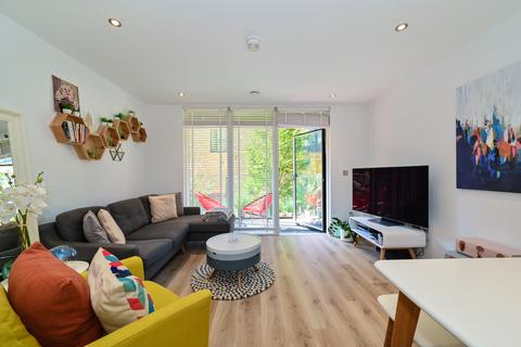 1 bedroom flat for sale, Chorley Court, London E14