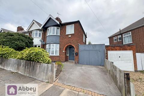 3 bedroom semi-detached house for sale, Glenfield Road, Leicester