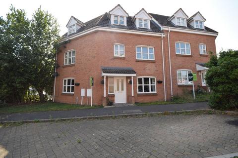 4 bedroom semi-detached house for sale, Hanbury Close, Daventry NN11