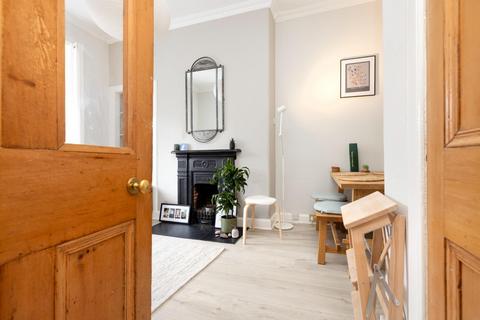 1 bedroom flat to rent, Brunswick Street, Edinburgh EH7