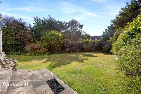 7 Farncombe Road, Worthing, BN11 2BE
