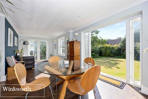 7 Farncombe Road, Worthing, BN11 2BE
