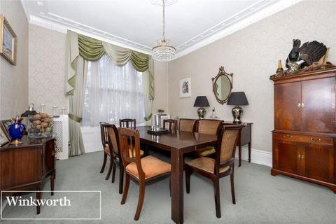 7 Farncombe Road, Worthing, BN11 2BE