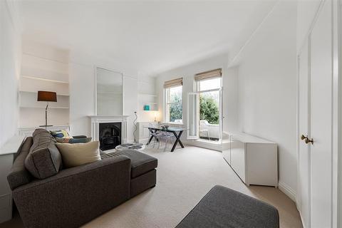 2 bedroom flat for sale, Airlie Gardens, W8