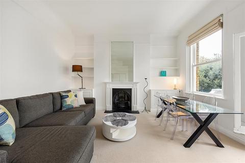 2 bedroom flat for sale, Airlie Gardens, W8