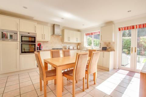 3 bedroom detached house for sale, Smugglers Lane North, Christchurch, BH23