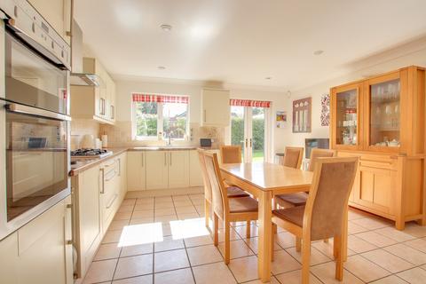 3 bedroom detached house for sale, Smugglers Lane North, Highcliffe, Christchurch, BH23