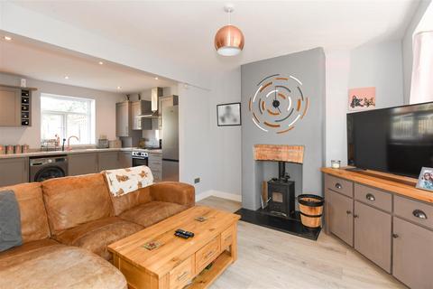 46 Whiterow Park, Trowbridge, BA14 0EQ