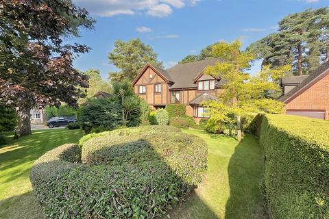 5 bedroom detached house for sale, St Leonards