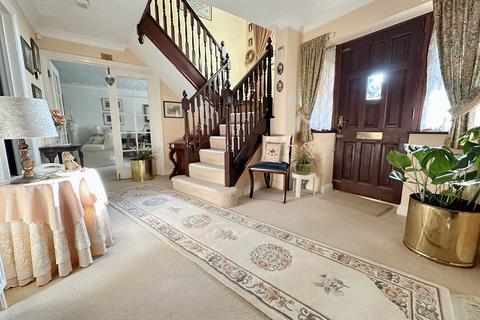 5 bedroom detached house for sale, St Leonards