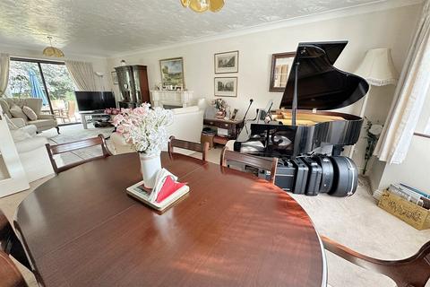 5 bedroom detached house for sale, St Leonards