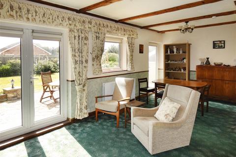 6 Seafield Road, Rustington, Littlehampton, BN16 2SE