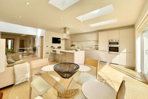 9 Dulsie Road, Bournemouth, BH3 7DY