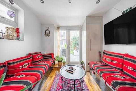 3 bedroom terraced house for sale, Homesdale Road, Bromley, BR2