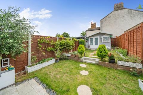 3 bedroom terraced house for sale, Homesdale Road, Bromley, BR2