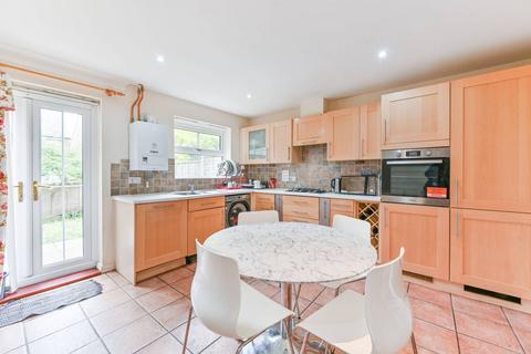 12 Wells Close, South Croydon, CR2 7ZQ