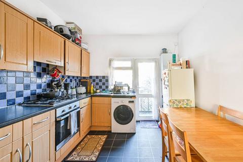 2 bedroom flat to rent, Caldecot Road, Camberwell, London, SE5