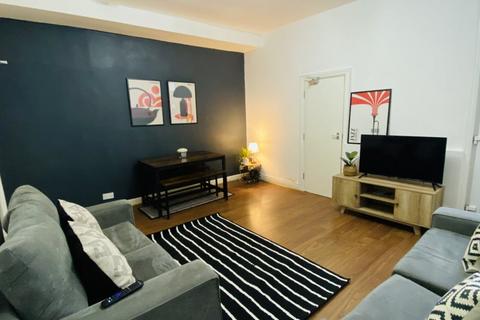 1 bedroom terraced house to rent, Hill Top Mount, Leeds LS8