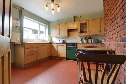 3 bedroom townhouse for sale, Heath Avenue, Rode Heath, Stoke-On-Trent