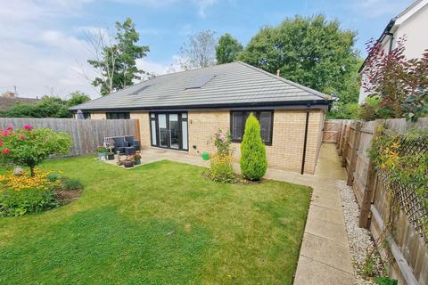 2 bedroom bungalow for sale, The Laurels, Silsoe, Bedfordshire, MK45