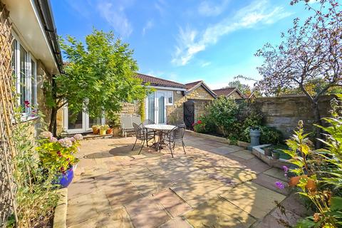 3 bedroom detached bungalow for sale, Richmond Road, Harrogate, HG2