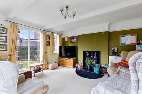 24 Harcourt Road, Folkestone, CT19 4AF
