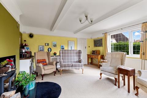 24 Harcourt Road, Folkestone, CT19 4AF