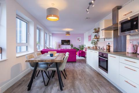 2 bedroom flat for sale, Elfin Square, Edinburgh, EH11