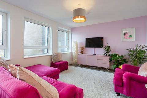 2 bedroom flat for sale, Elfin Square, Edinburgh, EH11