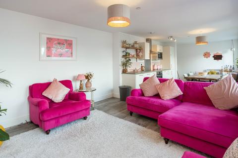 2 bedroom flat for sale, Elfin Square, Edinburgh, EH11