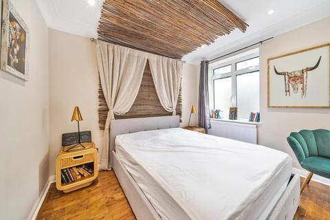 3 bedroom flat for sale, Queensborough Mews, Bayswater, London, W2