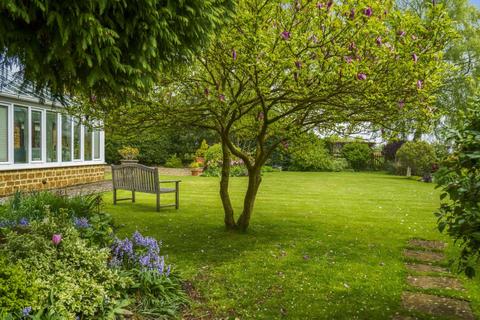 3 bedroom detached house for sale, Wroxton,  Banbury,  OX15