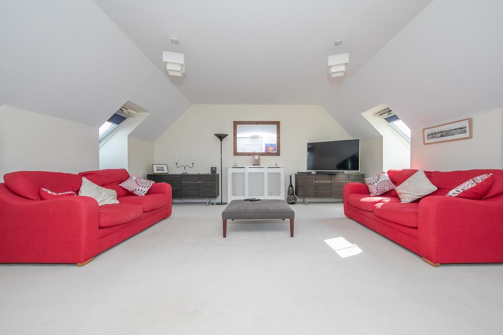 Sitting Room &amp; Dining Area