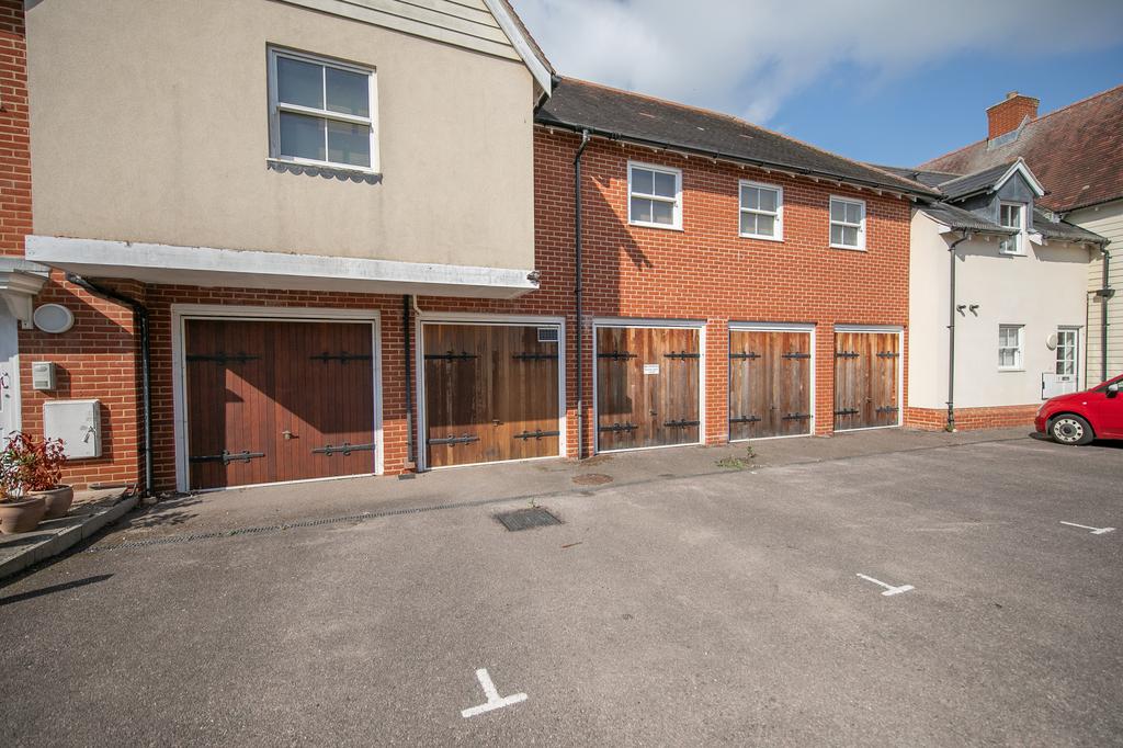Garage &amp; Parking