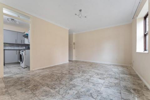 Studio for sale, Kingston Gardens, Croydon