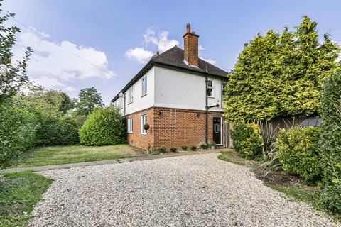 32 Sutherland Avenue, Sunbury-on-thames, TW16 6LJ