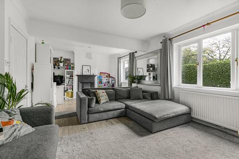 32 Sutherland Avenue, Sunbury-on-thames, TW16 6LJ